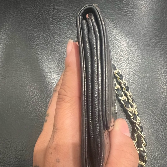 (Almost) vintage pre-loved Chanel quilted wallet (aftermarket chain strap added) - Picture 5 of 17